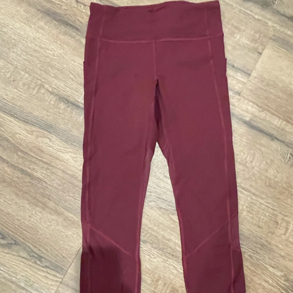 Lululemon high rise crop leggings 23”